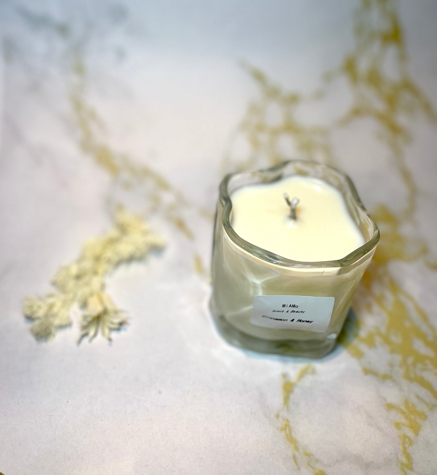 CINNAMON & HONEY- prabangi stikline žvakė