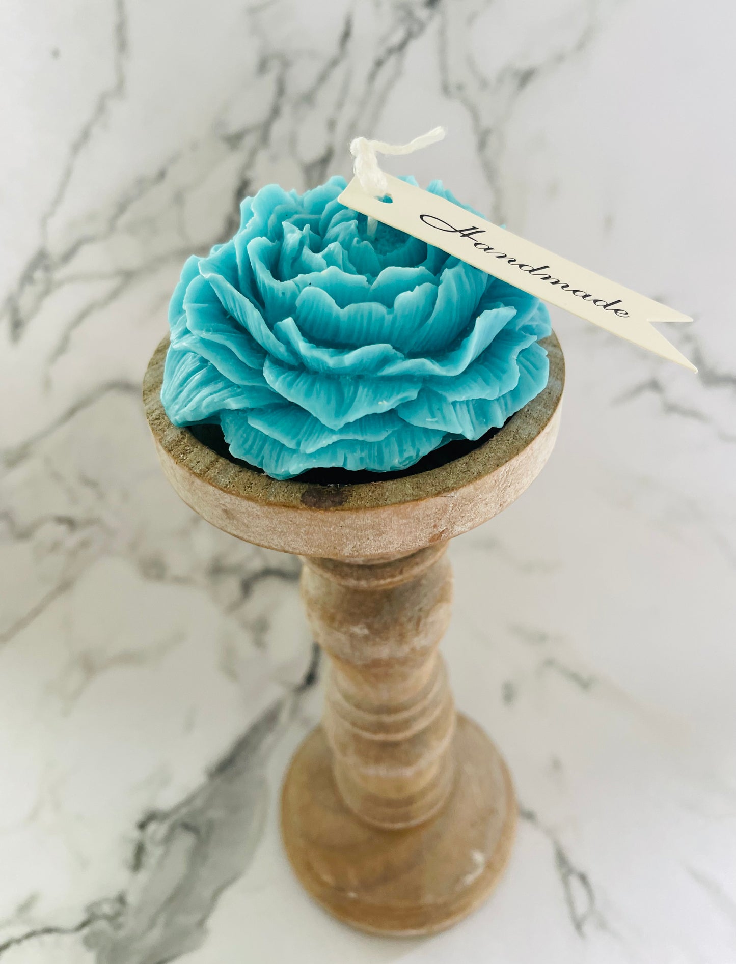 La Vie Est Belle lightly scented pillar candle